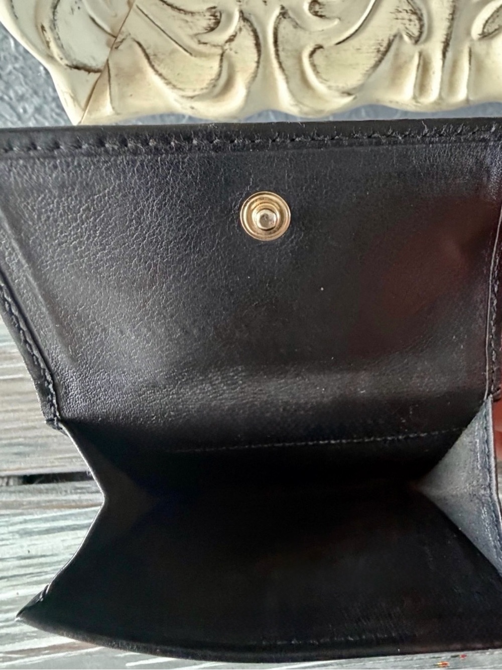 *Rare* GUCCI Hysteria Compact Wallet Genuine Knight Logo Back & Gold - Picture 12 of 15